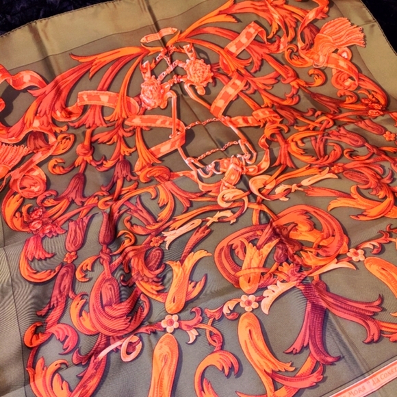 Hermes Accessories - HERMES Silk Le Mors A La Conetable 90cm Scarf